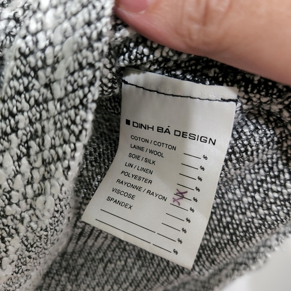 Original Canadian designer grey/white and black funnel neck sweater. - Picture 12 of 12